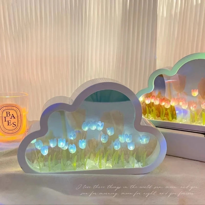 Luce notturna a specchio con 20 tulipani nuvola mare di fiori