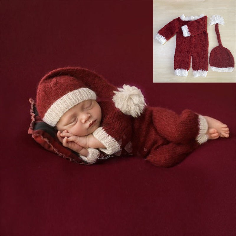 Knitted Christmas outfit for 20-24 inch dolls