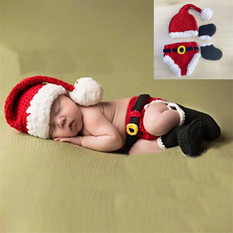 Knitted Christmas outfit for 20-24 inch dolls