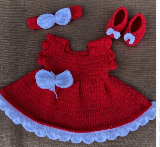 Knitted Christmas outfit for 20-24 inch dolls