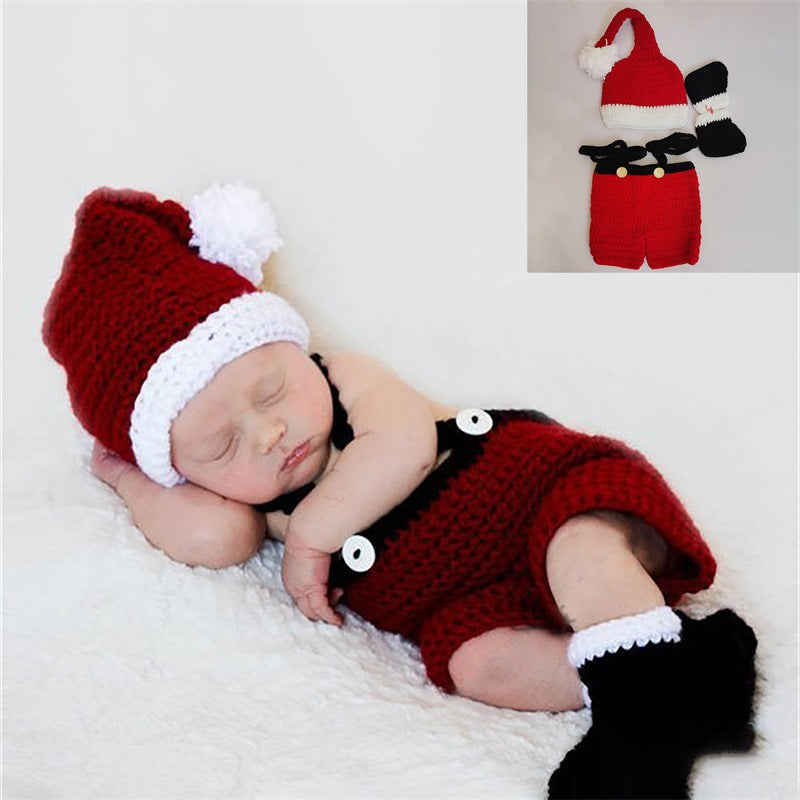 Knitted Christmas outfit for 20-24 inch dolls