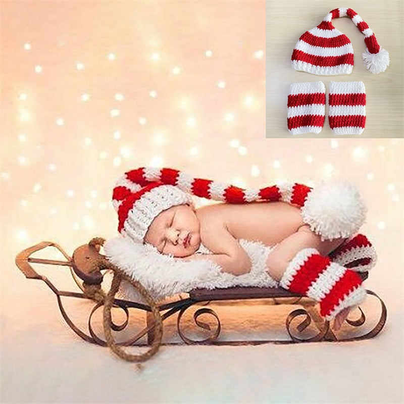 Knitted Christmas outfit for 20-24 inch dolls