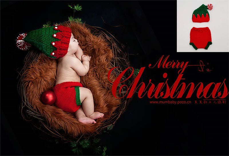 Knitted Christmas outfit for 20-24 inch dolls