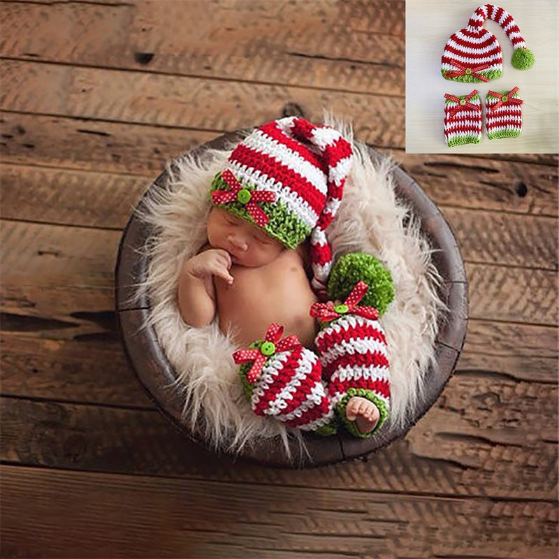 Knitted Christmas outfit for 20-24 inch dolls