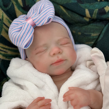 Bambola reborn Pascale bambina realistica in silicone da 18 pollici con accappatoio bianco