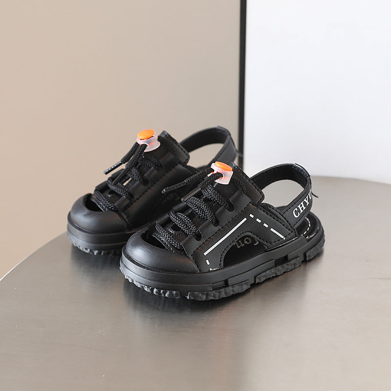 Children's beach sandals with closed toe and soft anti-kick bottom