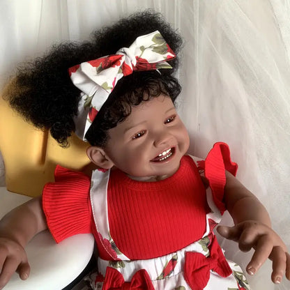 Bambola Reborn Afroamericana da 60 cm con Corpo Morbido e Sorriso Mila