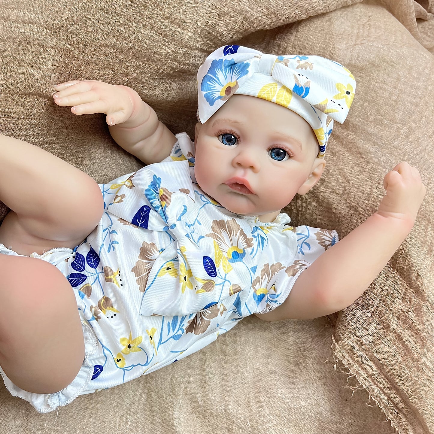 48cm Blue Eyes Reborn Dolls Girl In Floral Clothes-Meadow
