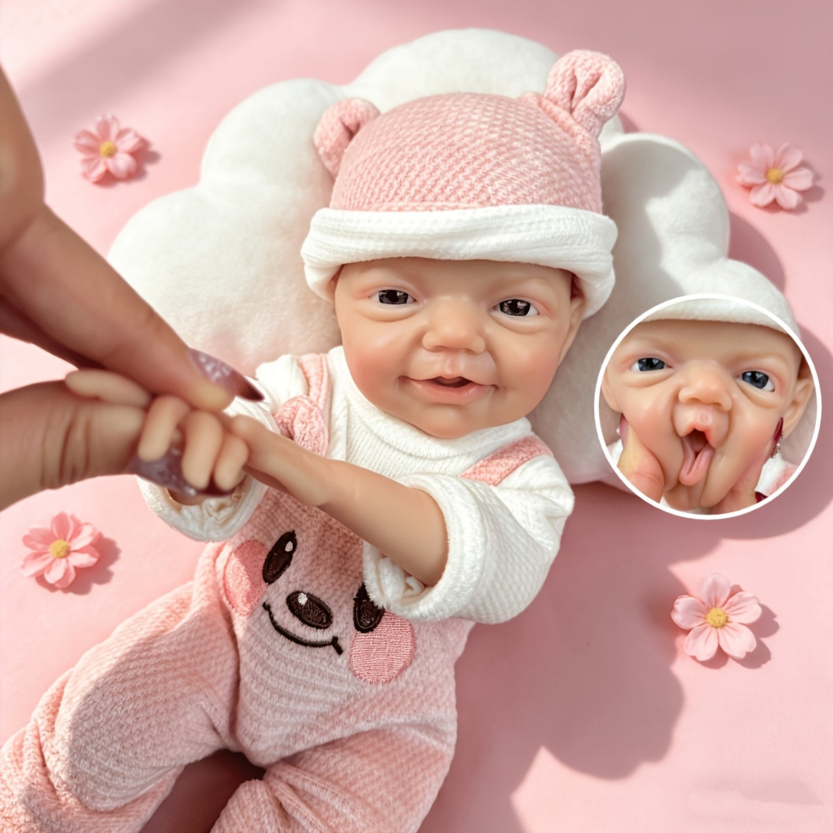 Bambina reborn Charlie alta 30 cm con sorriso realistico e occhi azzurri in silicone vestita con abiti da orsetto rosa