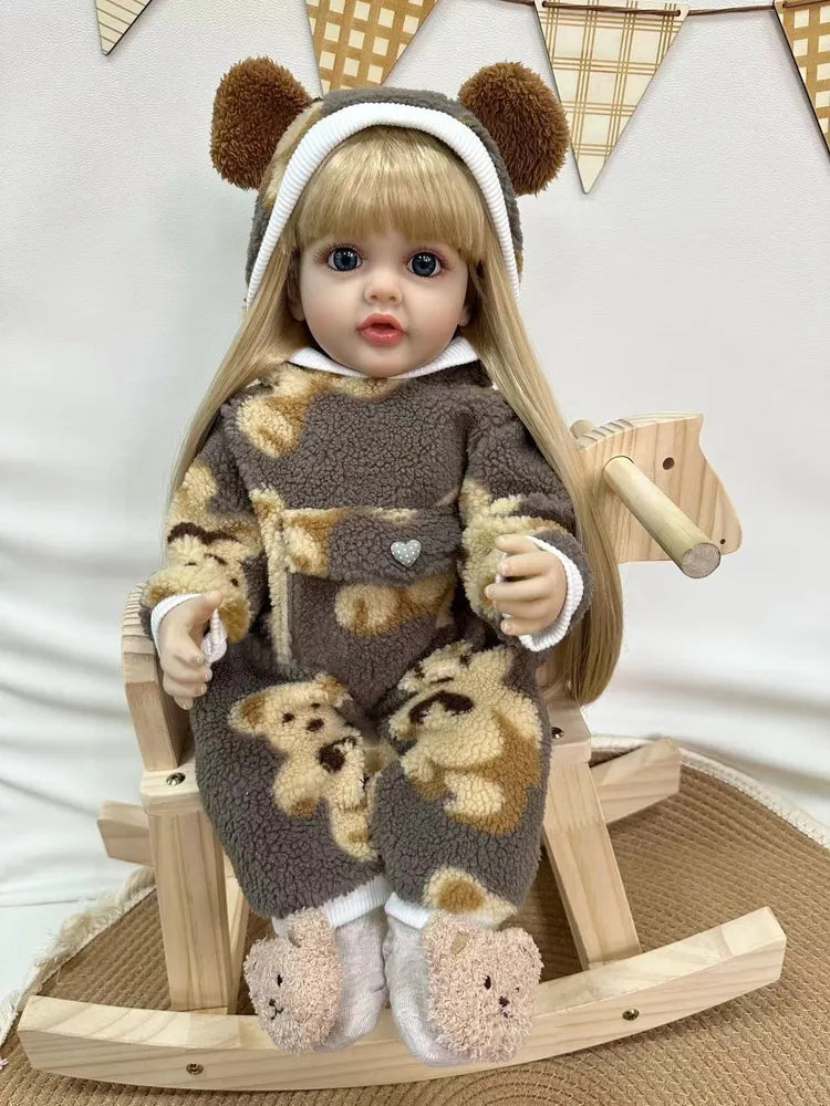 Bambina rinata da 22 pollici con occhi aperti e capelli lunghi in tutina di peluche - Betty