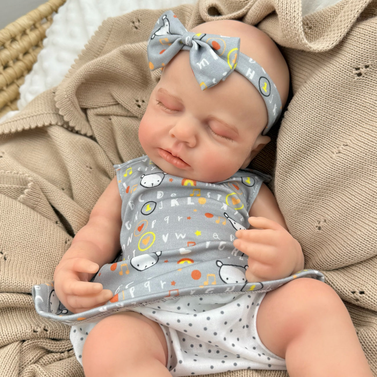 45cm Full Silicone Stretchable Asleep Loulou Reborn Girl in Gray Letter Print Outfits