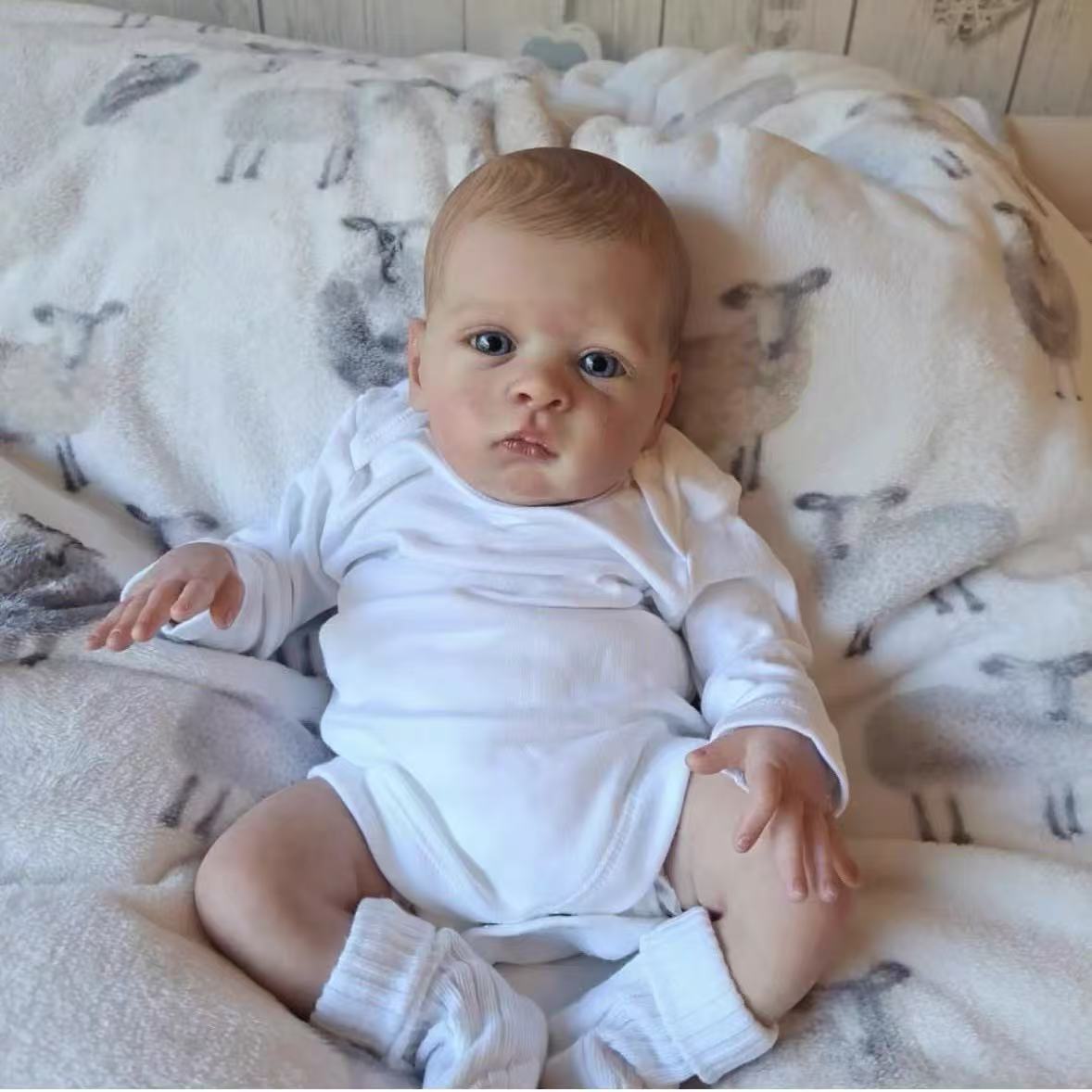 19 inches Lifelike Blue Eyes Reborn Doll-Oskar