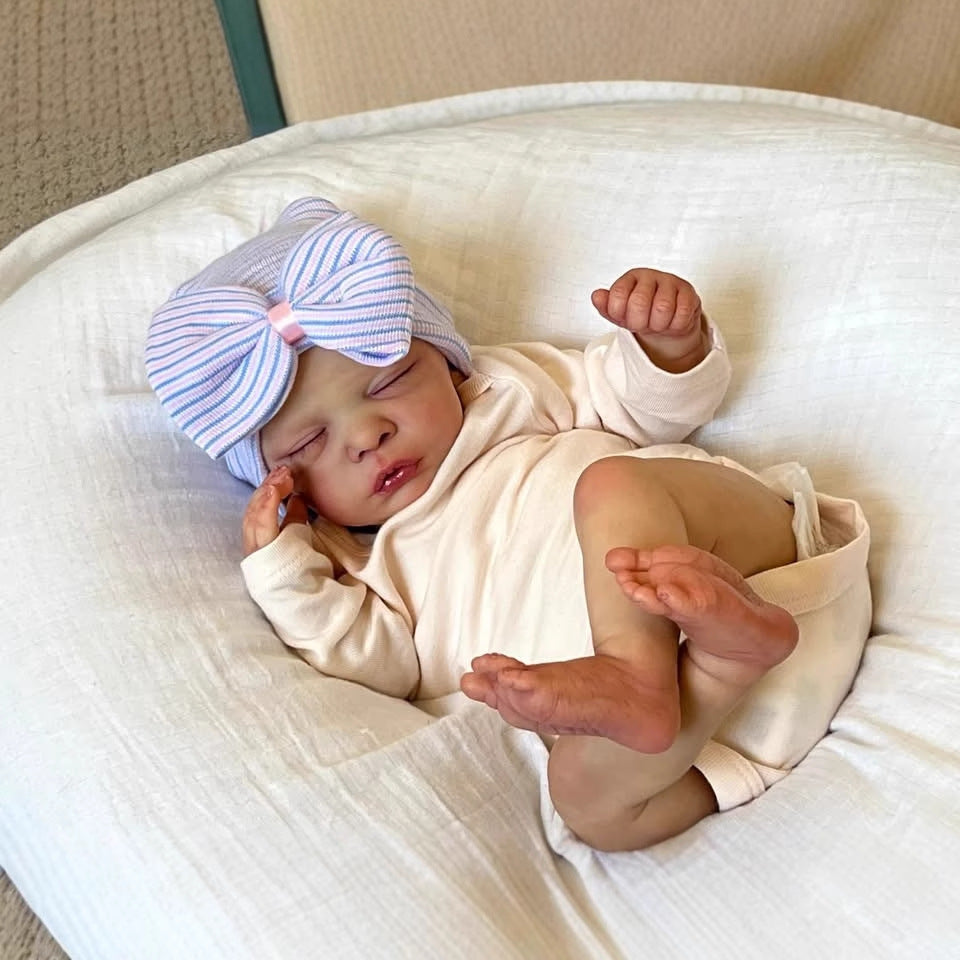 18 inches Lifelike Closed Eyes Reborn Doll With Hat-Romy