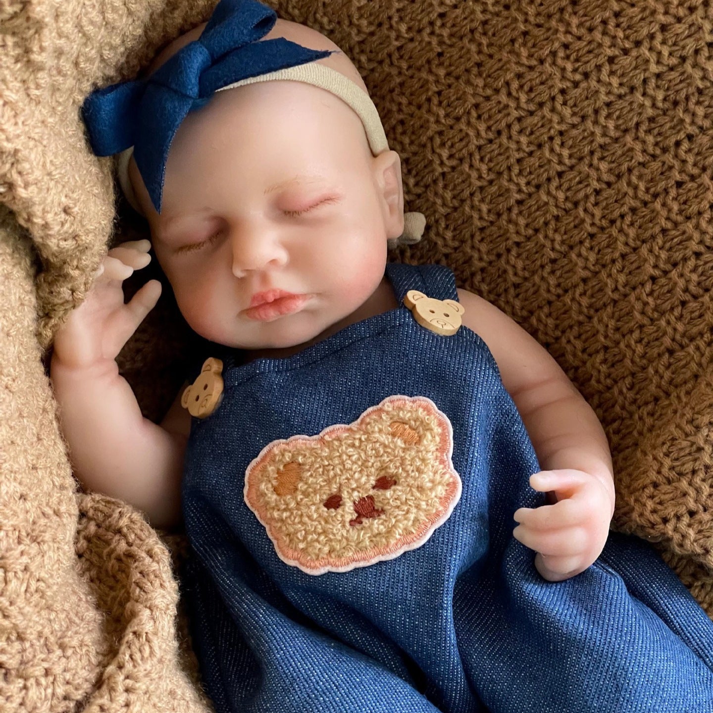 Bambola reborn realistica in silicone completamente addormentata da 30 cm Loulou