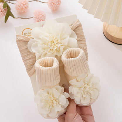 Set di 2 pezzi composto da fascia per capelli floreale in chiffon e calzini per bambole da 17 a 24 pollici