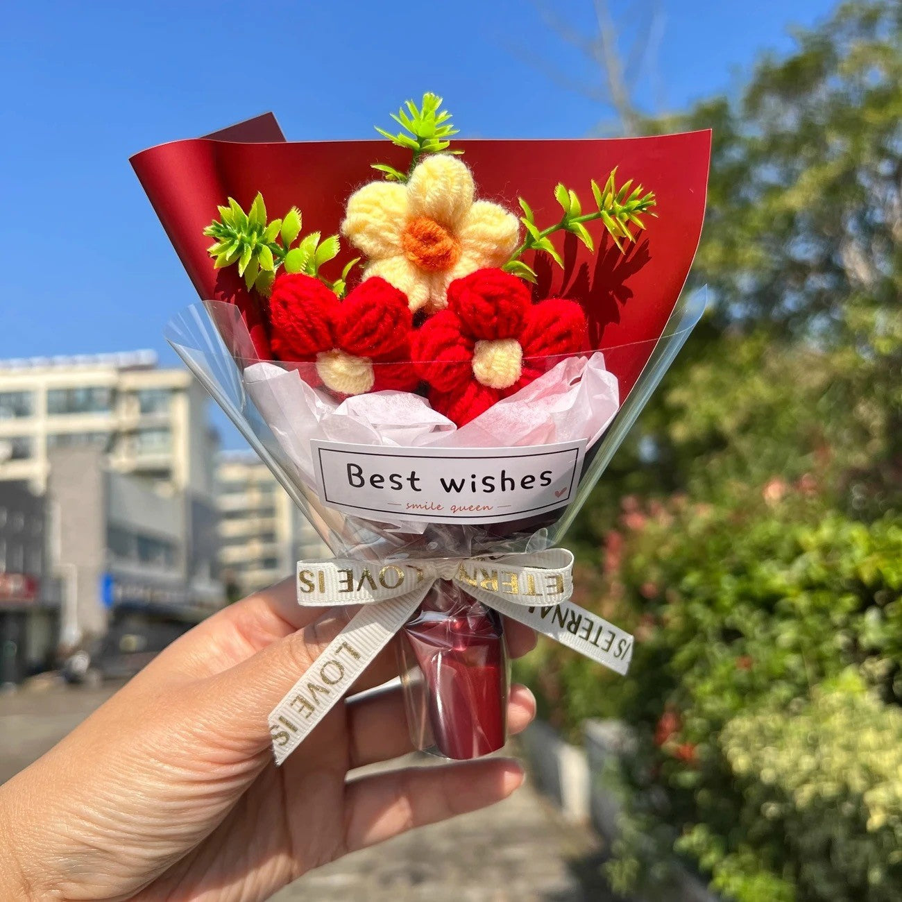 Mini bouquet di fiori all'uncinetto
