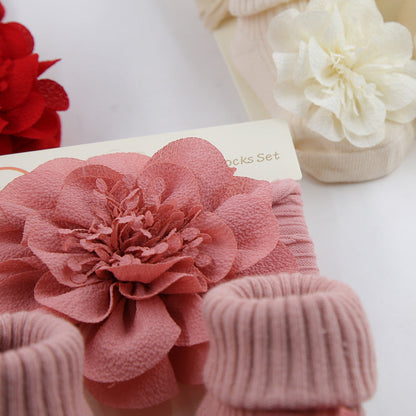 Set di 2 pezzi composto da fascia per capelli floreale in chiffon e calzini per bambole da 17 a 24 pollici