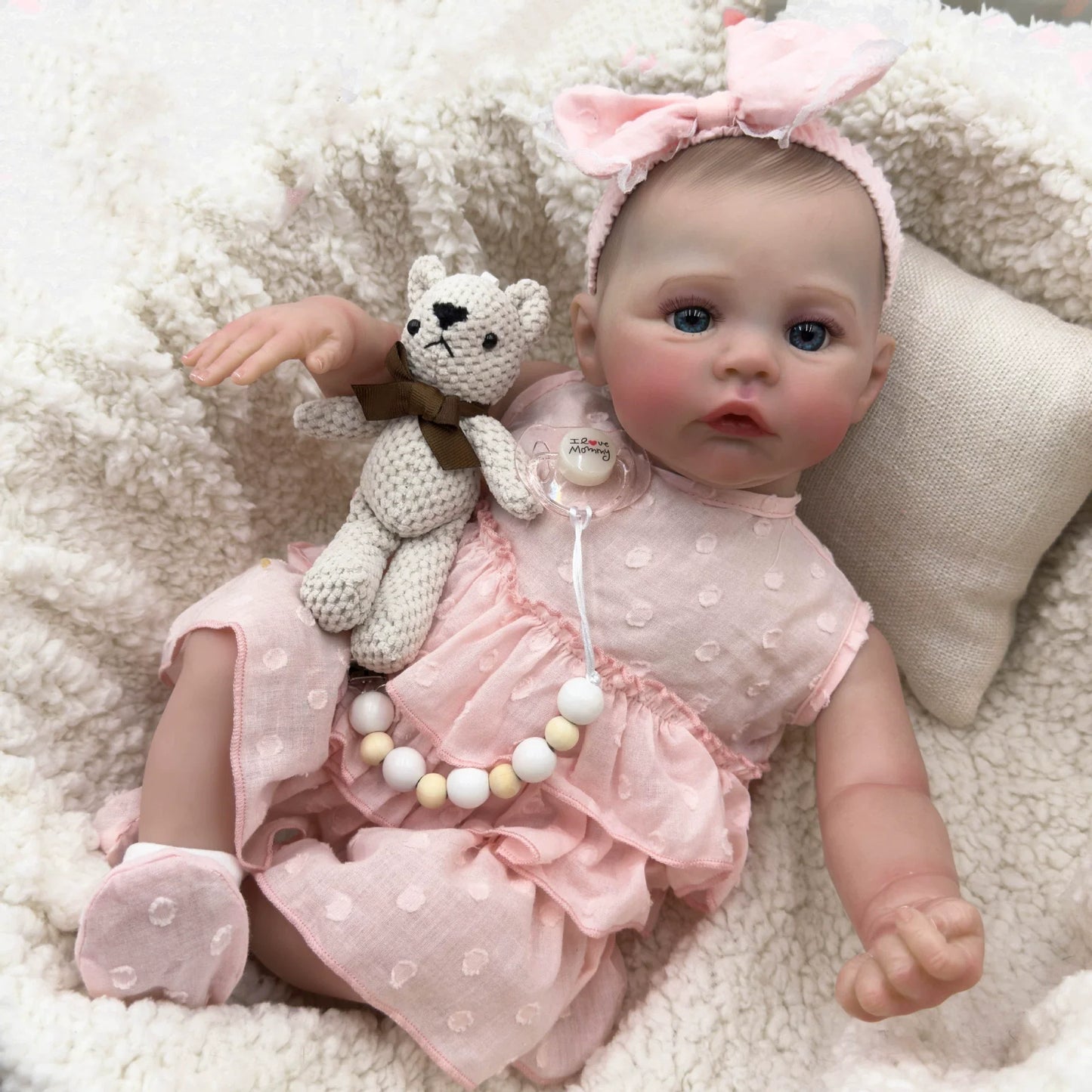 Reborn Baby Meadow 48 cm occhi azzurri corpo morbido in abito rosa
