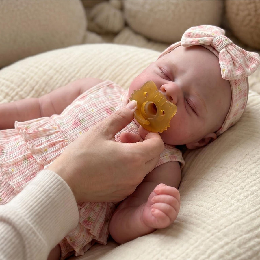 Bambola Reborn femminile Pascale da 45 cm in silicone pieno flessibile (versione dormiente) con body a fiori
