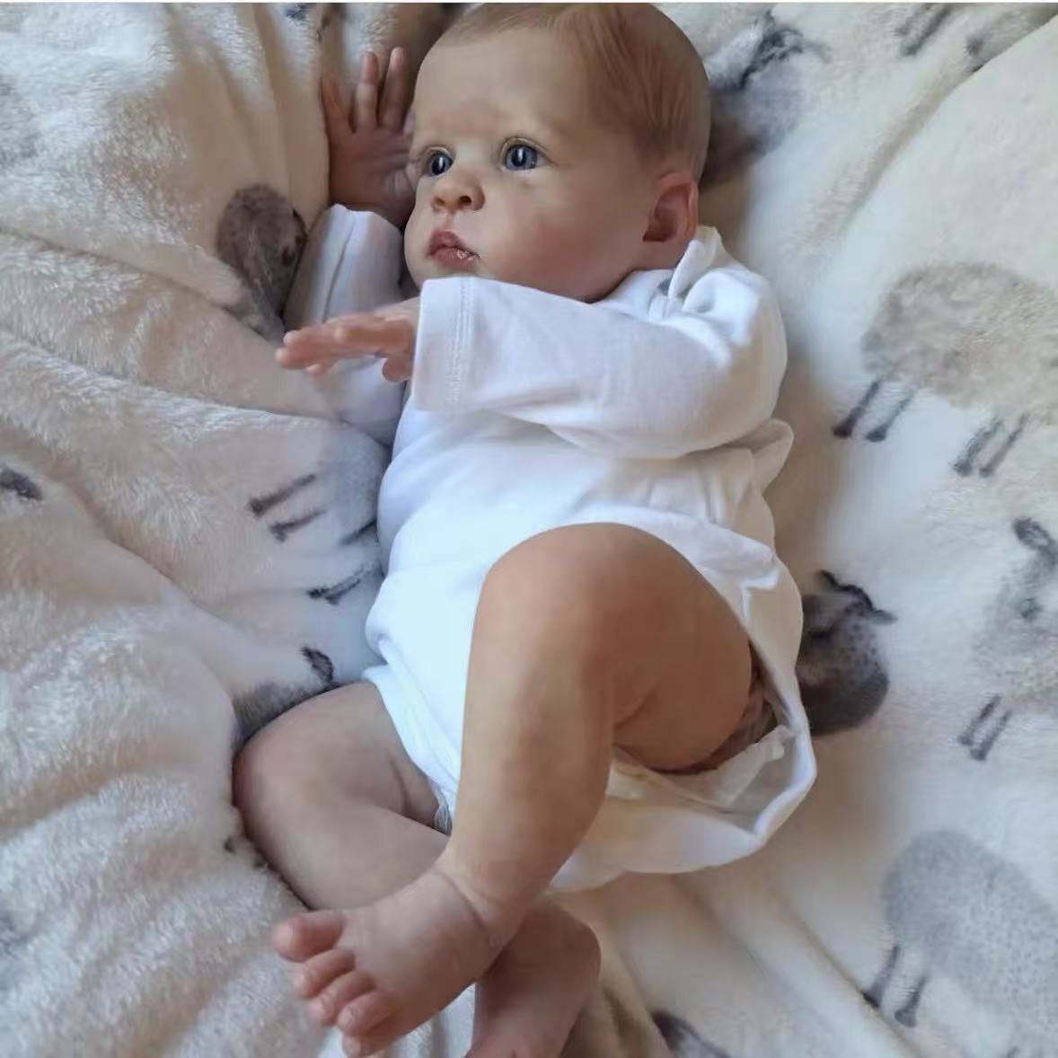 19 inches Lifelike Blue Eyes Reborn Doll-Oskar