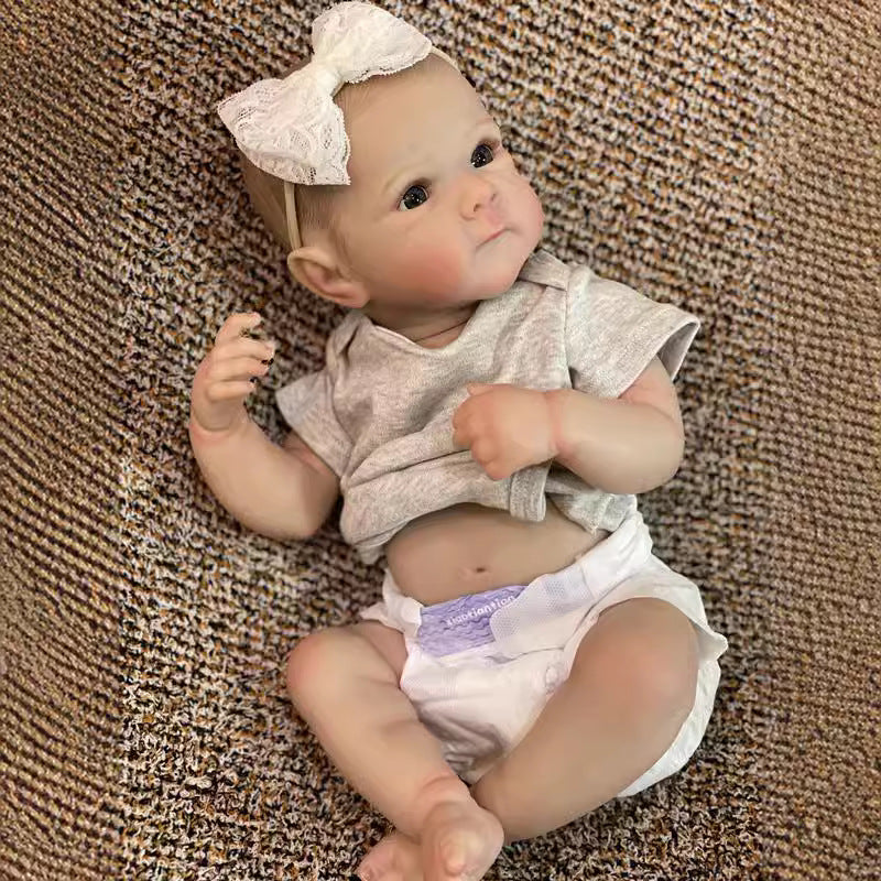 Bambine reborn Yvette Occhi aperti da 18 pollici in abiti grigi - Bettie