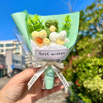 Mini bouquet di fiori all'uncinetto