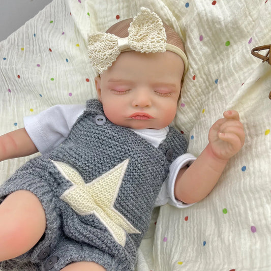 Bambole reborn Rosalie addormentate dipinte in 3D alte 20 pollici con abiti grigi a stelle
