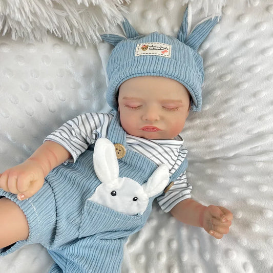 Bambole reborn Rosalie addormentate dipinte in 3D alte 50 cm con vestiti da coniglietto blu