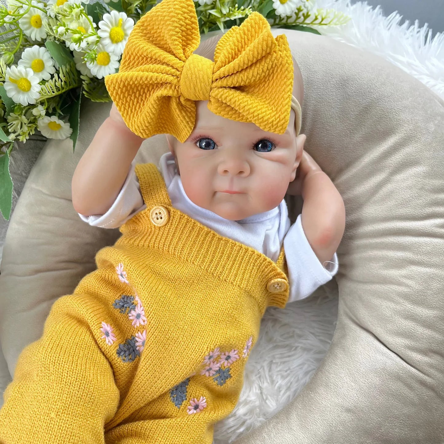 48cm Lifelike Blue Eyes Vinyl Body Bettie Reborn Baby Girl In Yellow Knitted Outfits