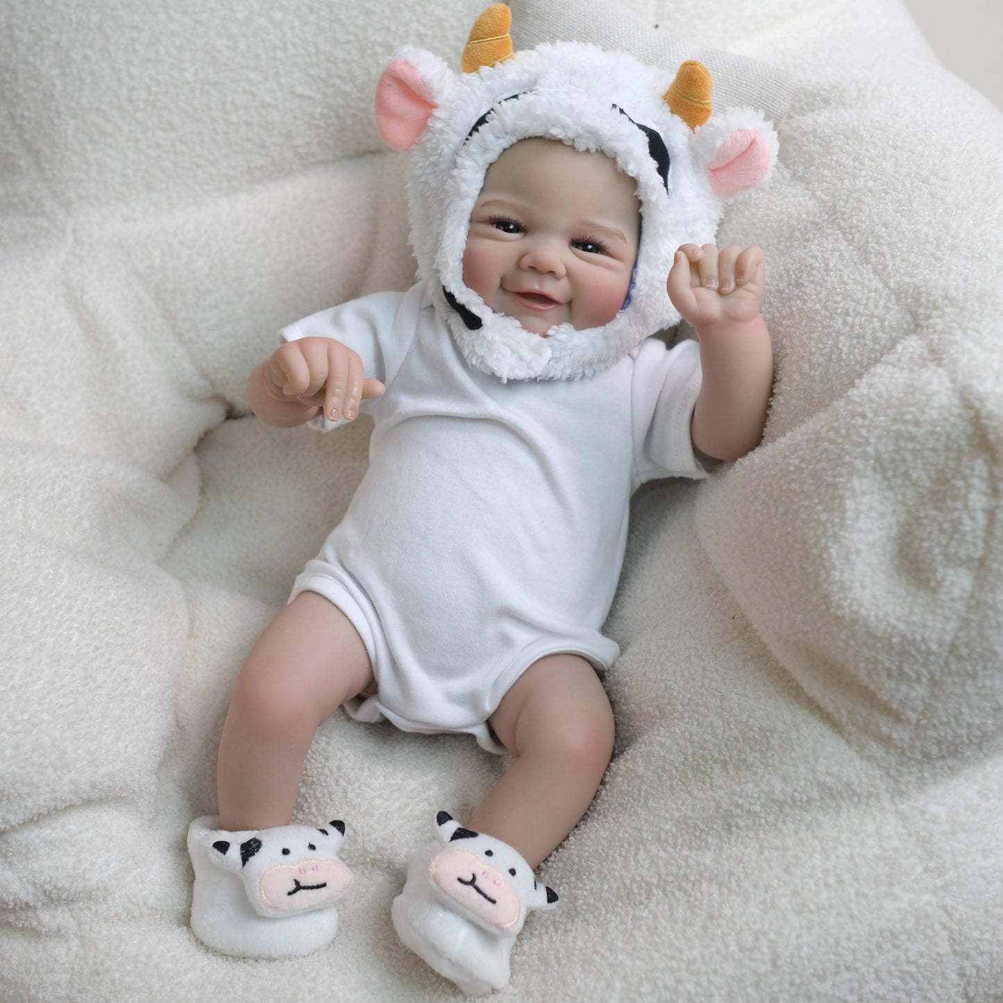 19 inches Open Eyes Vivienne Reborn Dolls In White Clothes