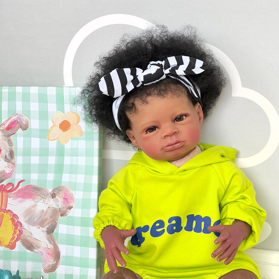 Bambola rinata afroamericana da 20 pollici con occhi aperti e capelli ricci