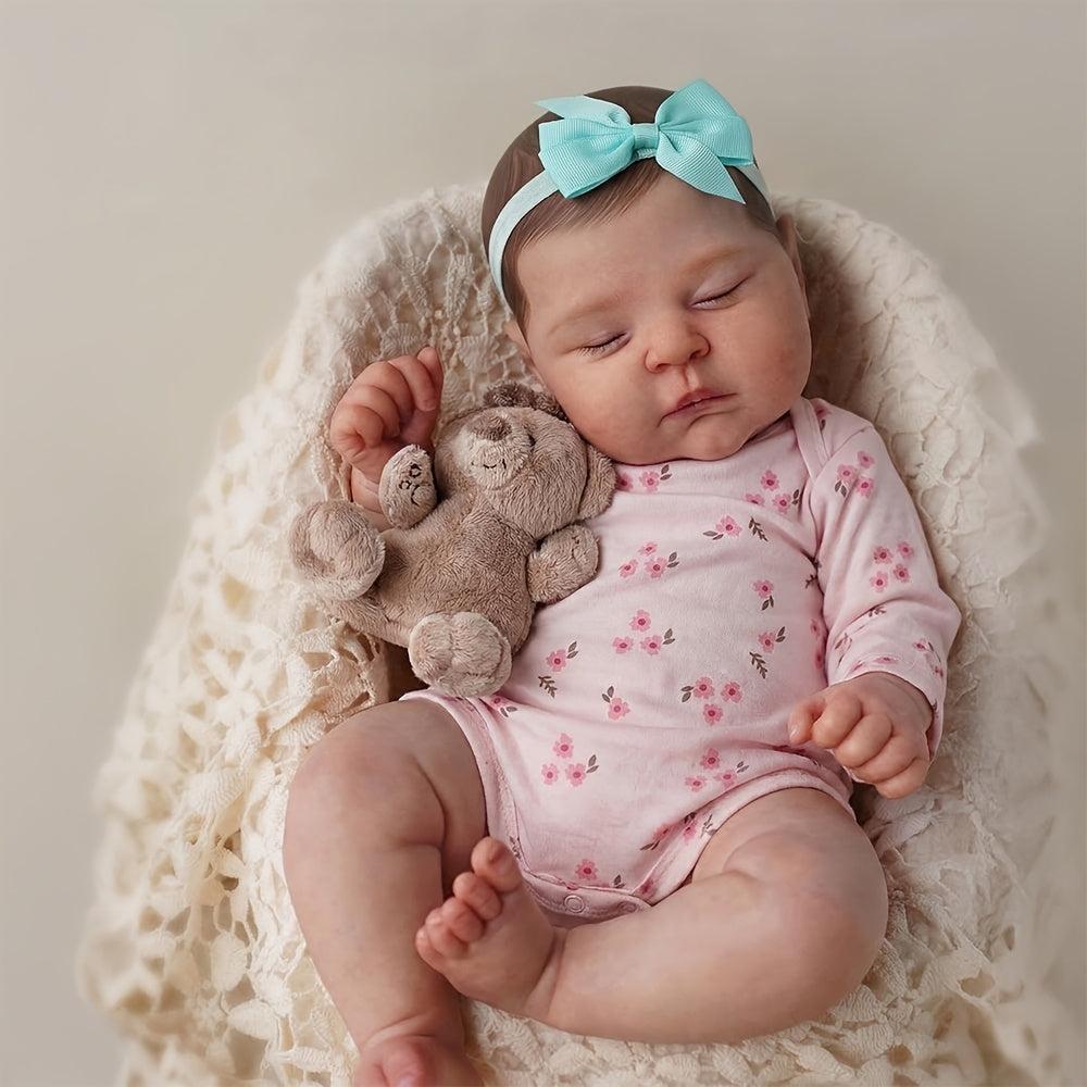 Bambina reborn 3D da 20 pollici con pelle e occhi chiusi vestita con abiti floreali rosa - Peaches