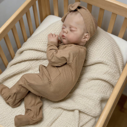 Bambola Reborn Irys da 19 pollici con occhi chiusi e pittura 3D