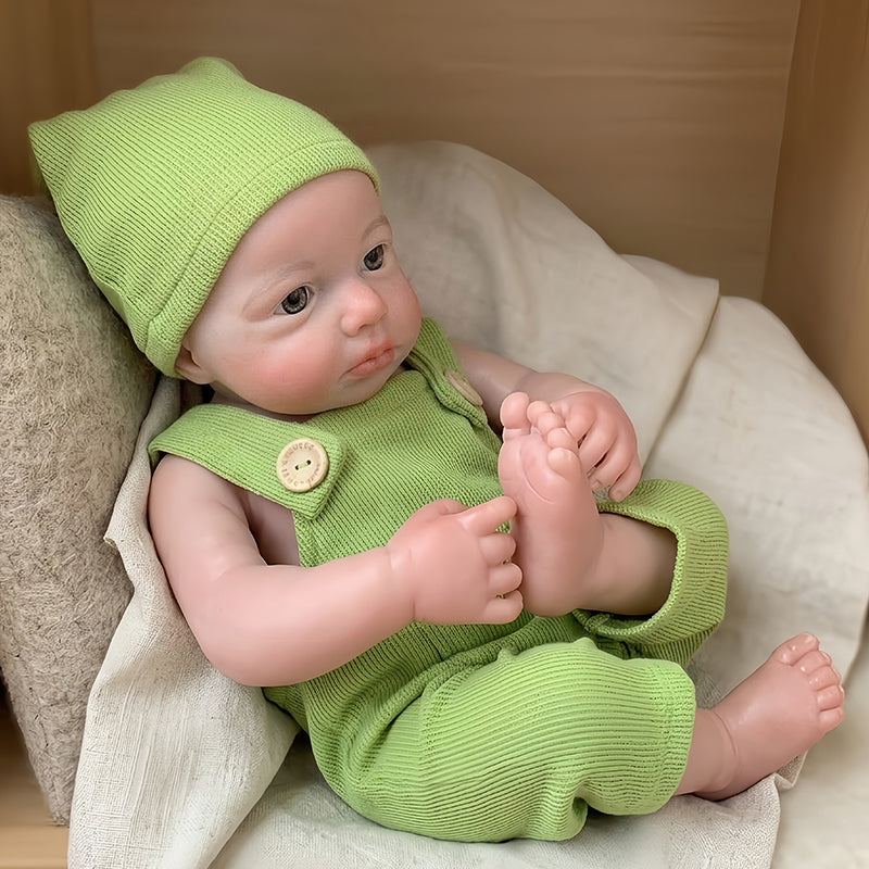 Bambola Reborn femmina Loulou in silicone (corpo intero) da 18 pollici (occhi aperti) con completino verde