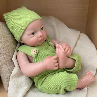 Bambola Reborn femmina Loulou in silicone (corpo intero) da 18 pollici (occhi aperti) con completino verde