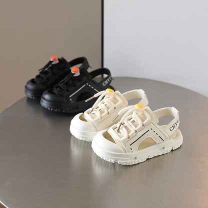 Children's beach sandals with closed toe and soft anti-kick bottom