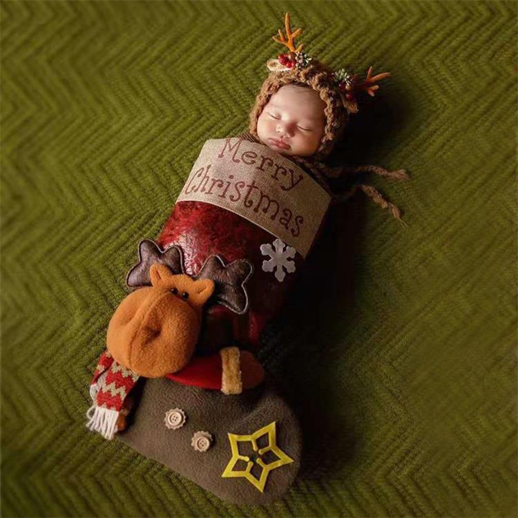 Christmas themed sleeping bag with hat for 16-22 inch dolls