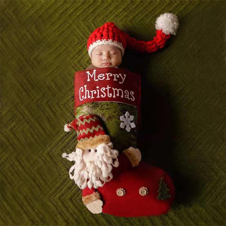 Christmas themed sleeping bag with hat for 16-22 inch dolls